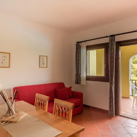 With Pool Country Village, Stintino