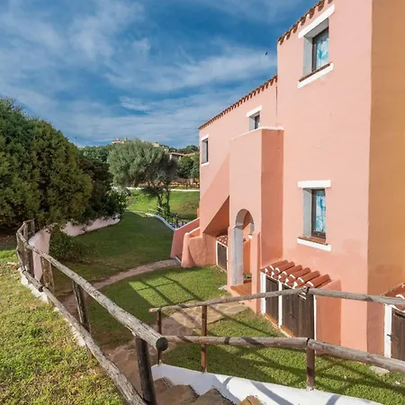 Apartman With Pool Country Village, Stintino Punta de su Torrione